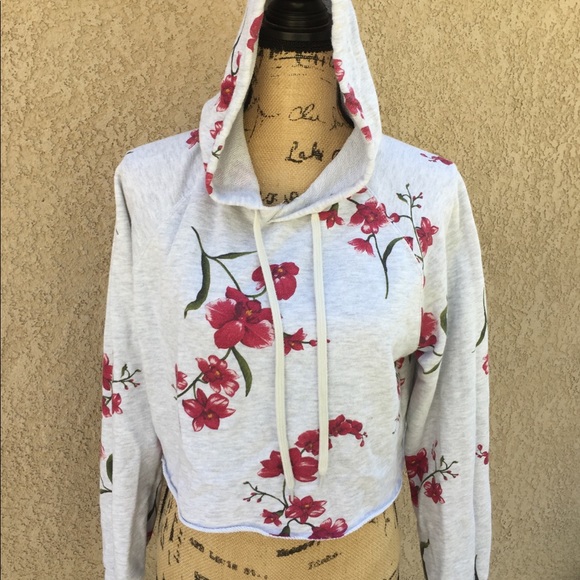 Tops - Forever 21 Sweatshirt Crop Top